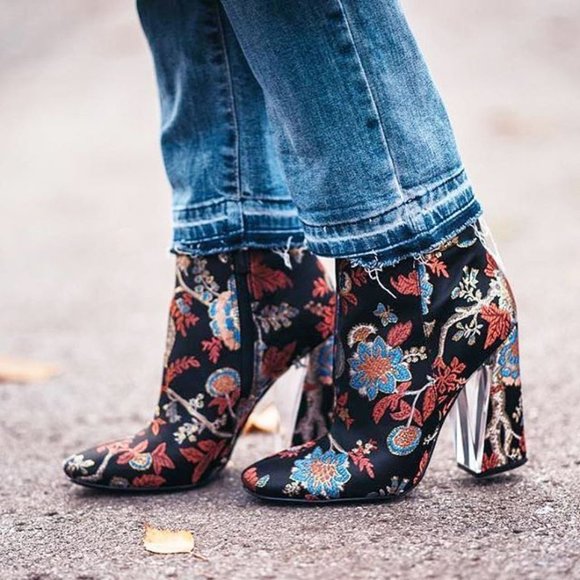 Guess Nasia3 FLORAL ANKLE BOOTS - Picture 2 of 7